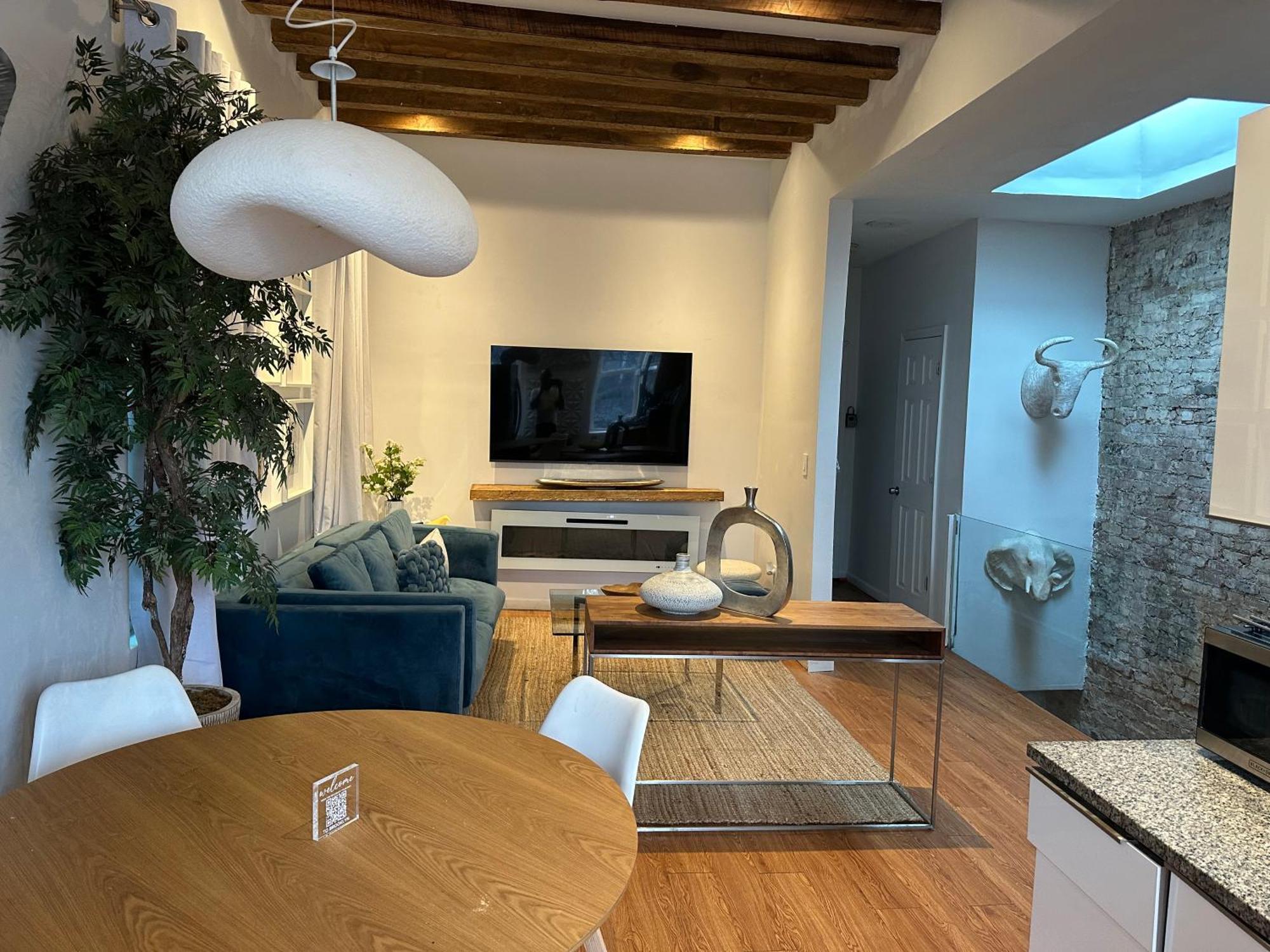 A Dedicated Space To Unwind Ню Йорк Екстериор снимка